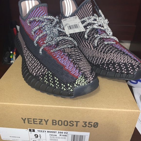 Size 9.5 Adidas Yeezy Yecheil - Picture 1 of 4